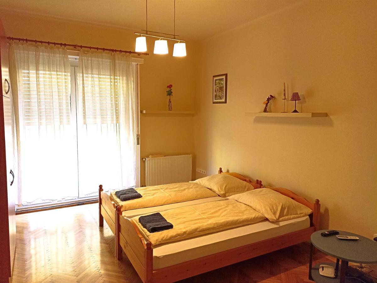 Opera Home Apartment Boedapest Buitenkant foto